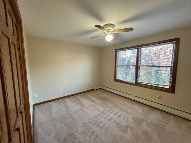 Building Photo - 135 Allison Dr