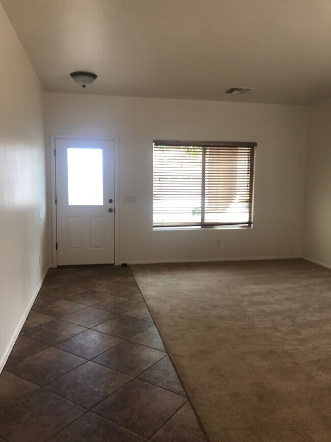 Building Photo - 14666 W Mauna Loa Ln