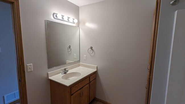 Building Photo - 758 Park Brook Rd NW