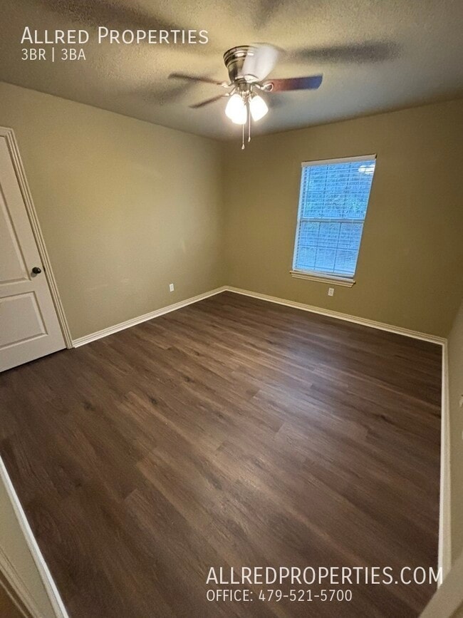 Building Photo - 52 S Ray Ave