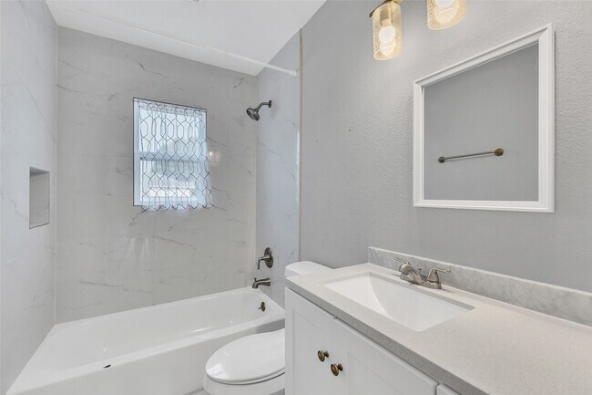Building Photo - 18619 Haughland Dr