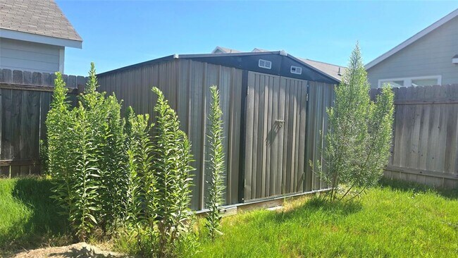 Building Photo - 124 Hellcats Wy