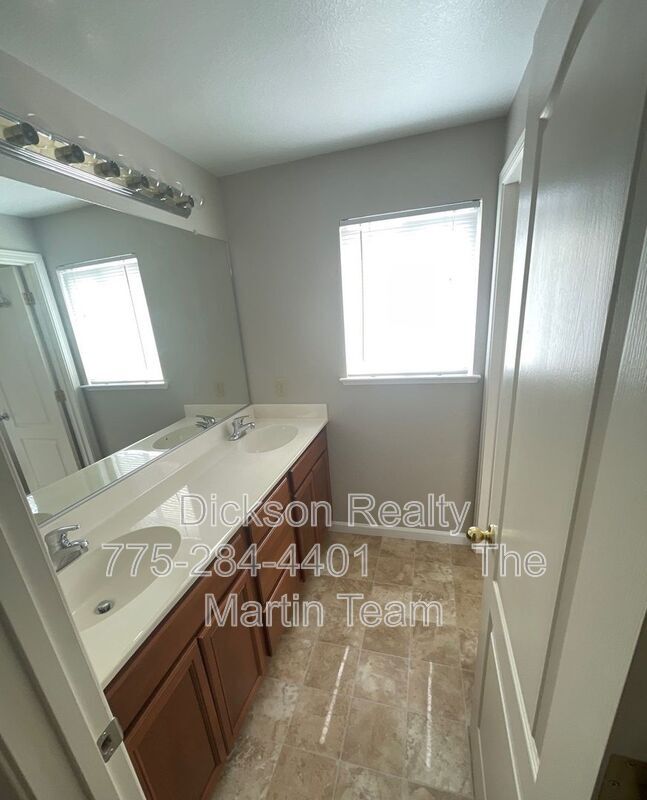 Building Photo - 7445 Hunter Glen Dr