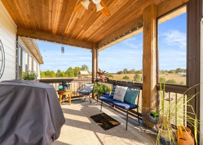 Building Photo - 710 Hilltop Vista Rd