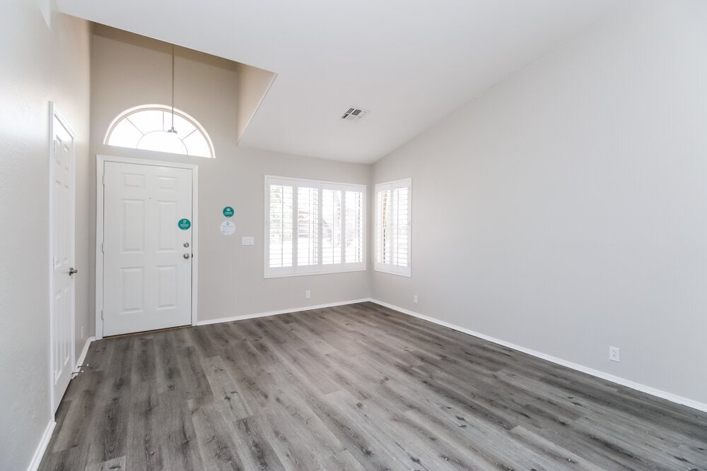 Building Photo - 2216 E Sherri Dr