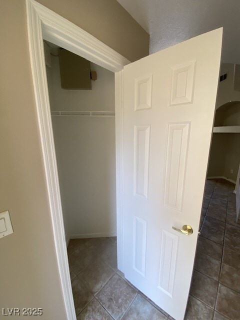 Building Photo - 107 Broken Rock Dr