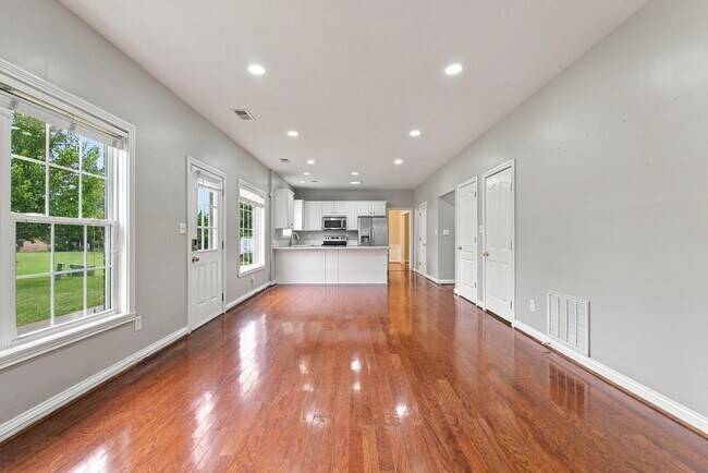 Building Photo - 3265 Marston Pl