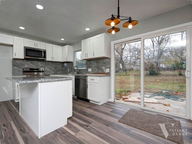 Building Photo - Spacious 4-Bedroom, 3-Bath Home for Rent i...