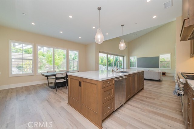 Building Photo - 58 Longchamp