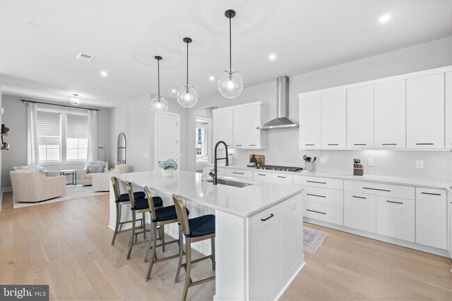 Building Photo - 43442 Croson Ln