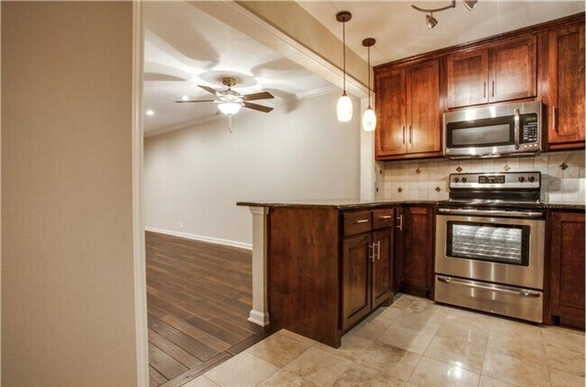 Building Photo - ***5325 Fleetwood Oaks Avenue #153***