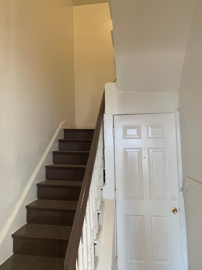 Building Photo - 2 Bedroom Apartment-York City SD