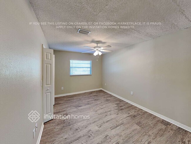 Building Photo - 601 David St