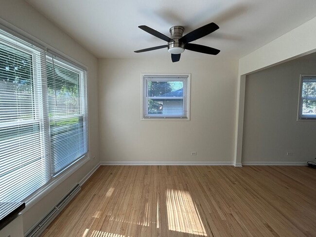 Building Photo - Immediate Occupancy