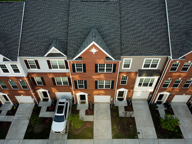 Building Photo - 7943 Potter Pl