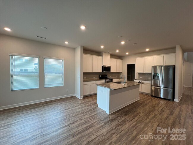 Building Photo - 12516 Stoneybrook Station Pkwy