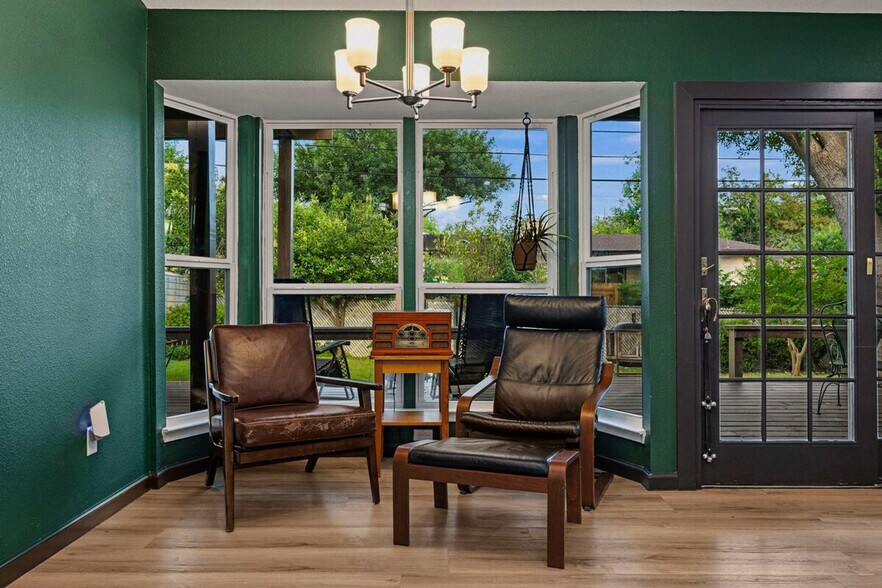 Building Photo - 4807 Carsonhill Dr