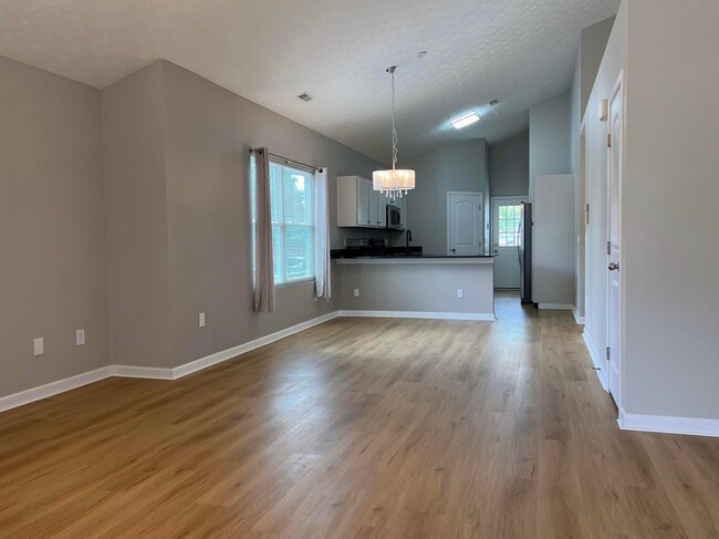 Building Photo - 133 Holly Hock Ln