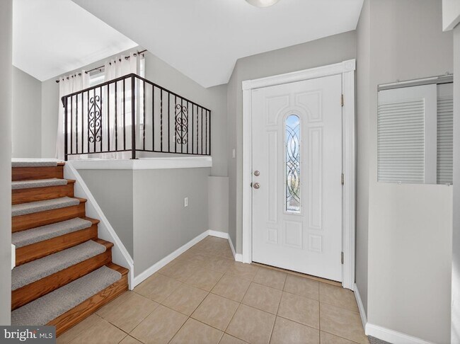 Building Photo - 1277 Beverly Rd