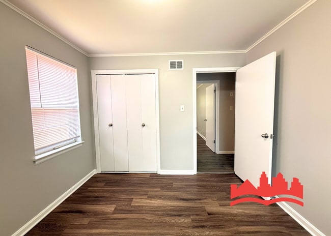 Building Photo - 1545 Duke Rd