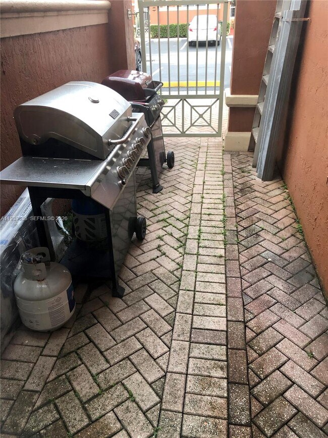 Building Photo - 11438 NW 62nd Terrace