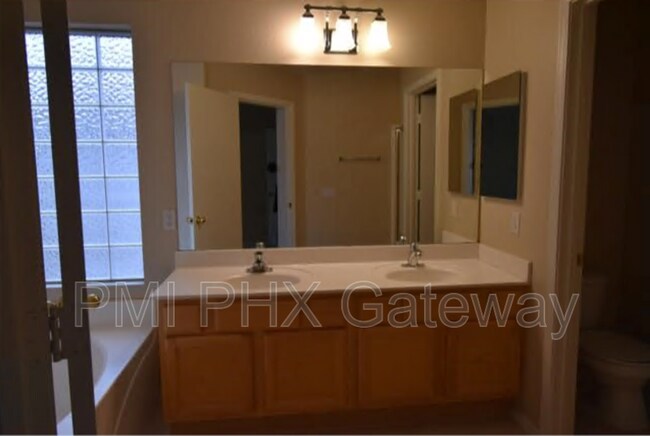 Building Photo - 7141 W Potter Dr