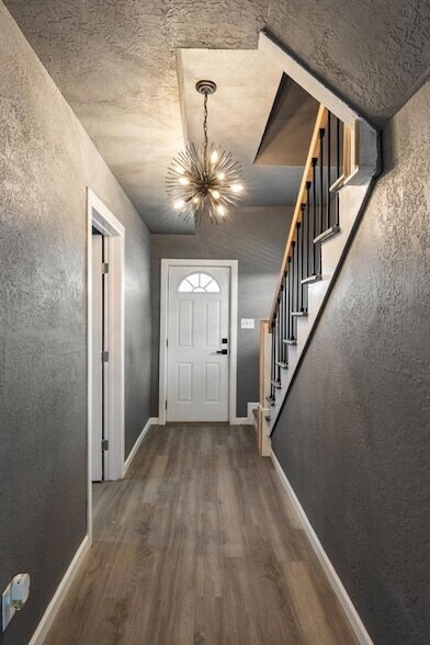 Building Photo - 1320 W Frisco St