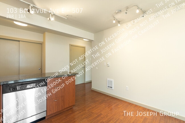 Building Photo - 103 Bellevue Ave E