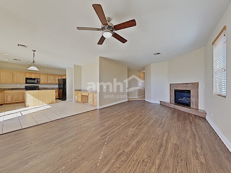 Building Photo - 1095 Willjay Ln