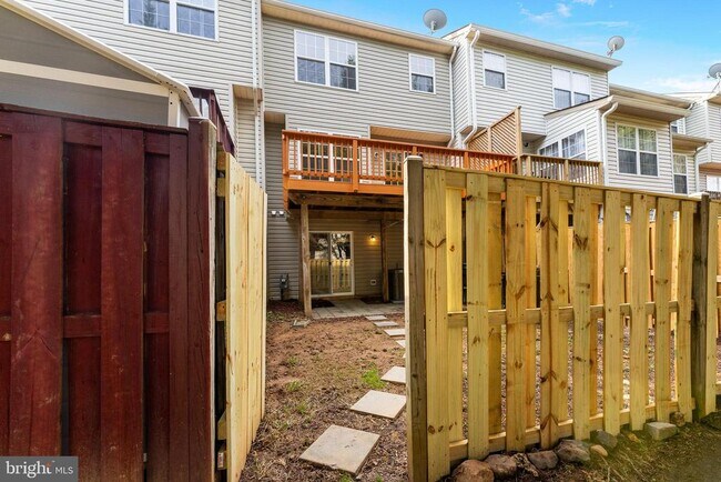 Building Photo - 4869 Benecia Ln