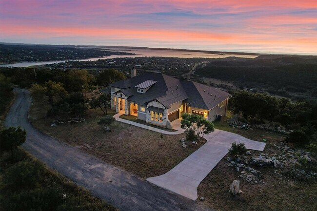 Building Photo - 235 Chestnut Crossing