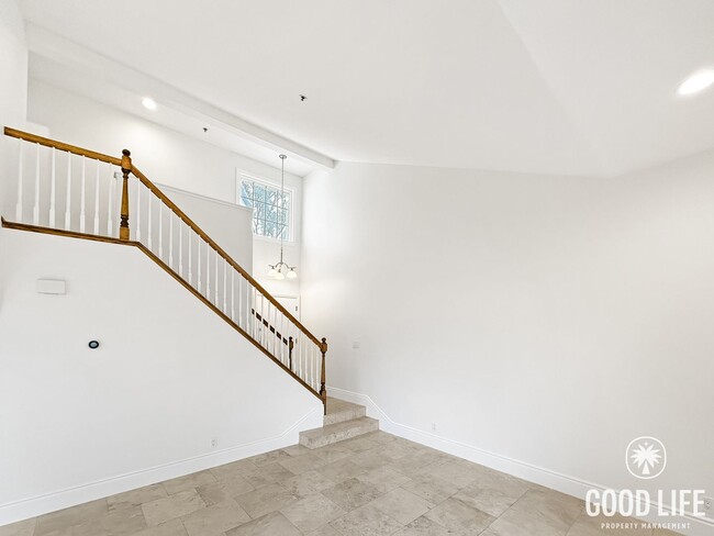 Building Photo - Fully Renovated End-Unit 3BD/2.5BA in Lake Forest with Views, Private Yard & 2-Car Garage