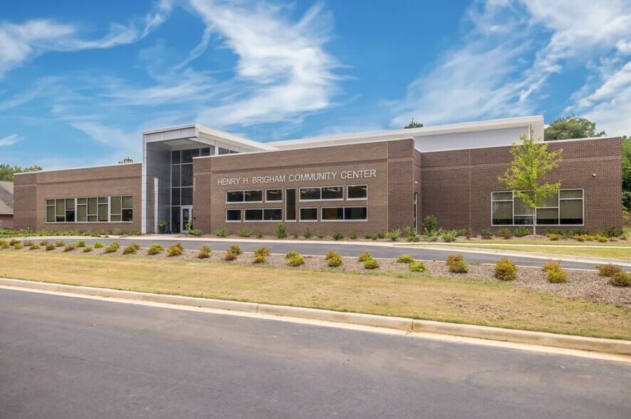 Building Photo - 5877 SW 82nd Ln