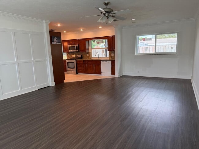 Building Photo - 3 Forest Hills Ln