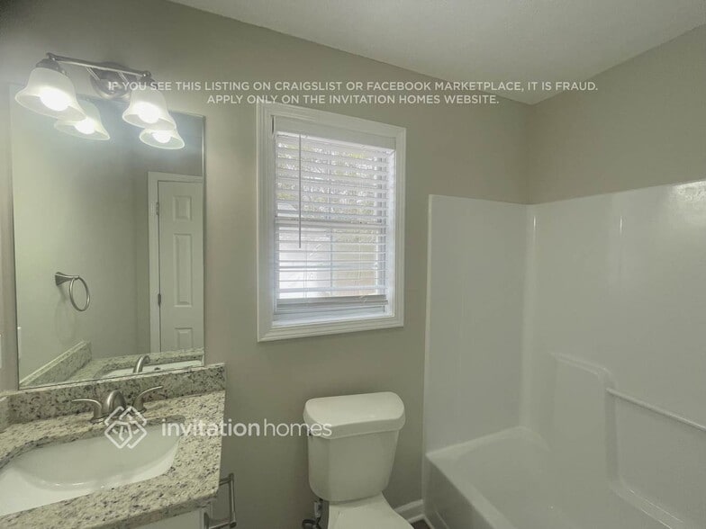 Building Photo - 304 Ivy Brook Dr