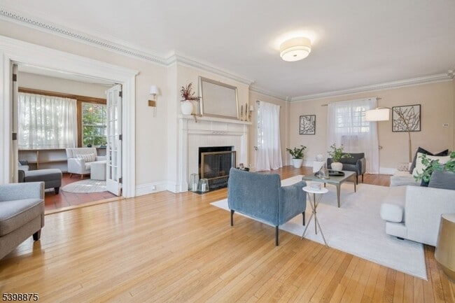 Building Photo - 258 Ridgewood Ave