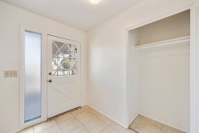 Building Photo - Great Location close to Old Town Scottsdale!