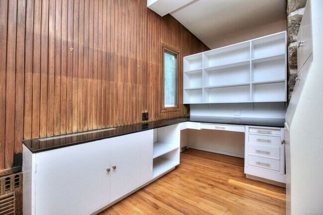 Building Photo - 208 Bayberry Ln