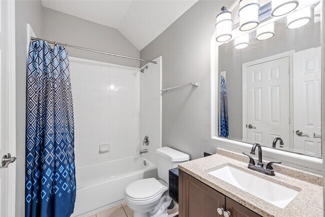 Building Photo - 8127 Edenwood Dr