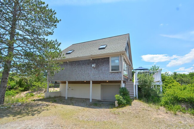 Building Photo - Dog-Friendly Winter Rental on Plum Island