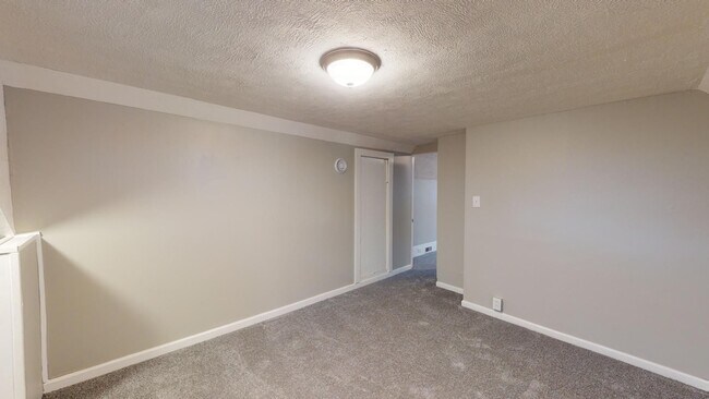 Building Photo - 3218-22 Walton