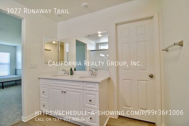 Building Photo - 1077 Runway Trl