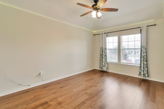 Building Photo - 11811 Newport Shore Dr