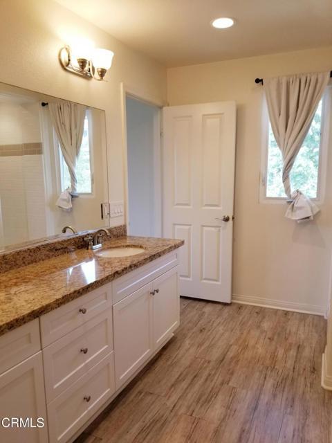 Building Photo - 992 Los Angeles Ave