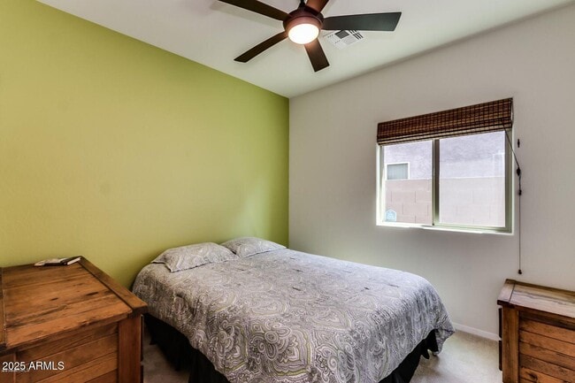 Building Photo - 1657 W Desperado Way