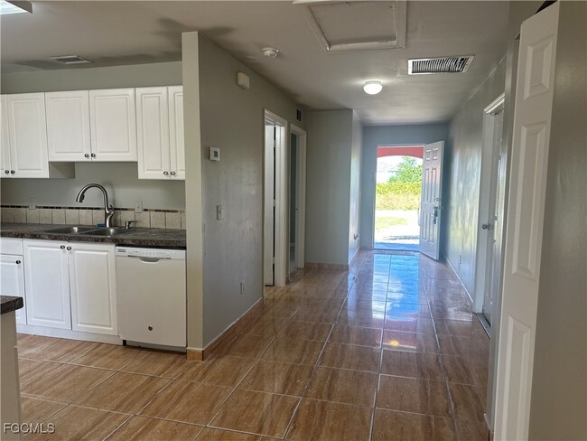 Building Photo - 4507 14th St SW