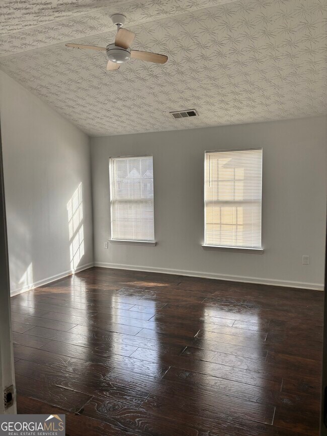 Building Photo - 3859 Shenfield Dr