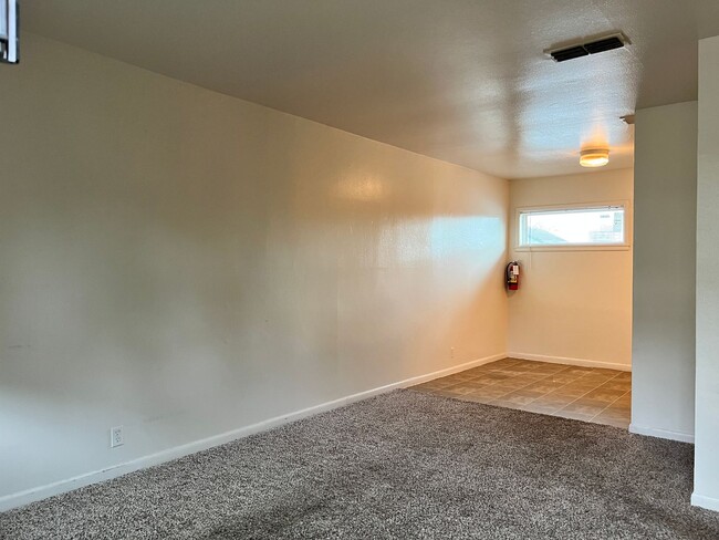 Building Photo - 507 S Fannin Ave