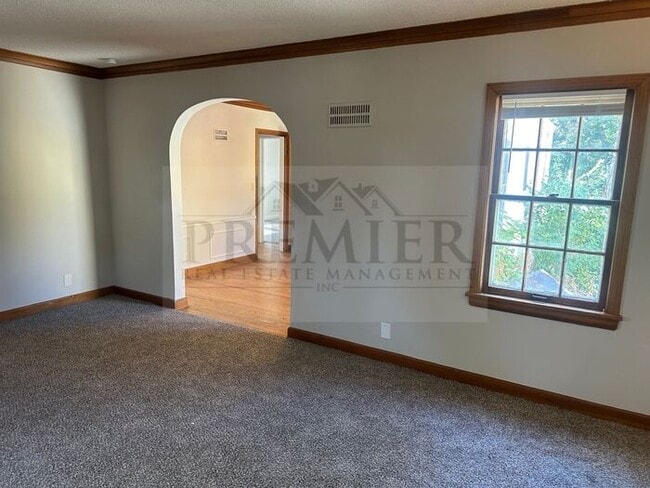 Building Photo - 6328 College Ave