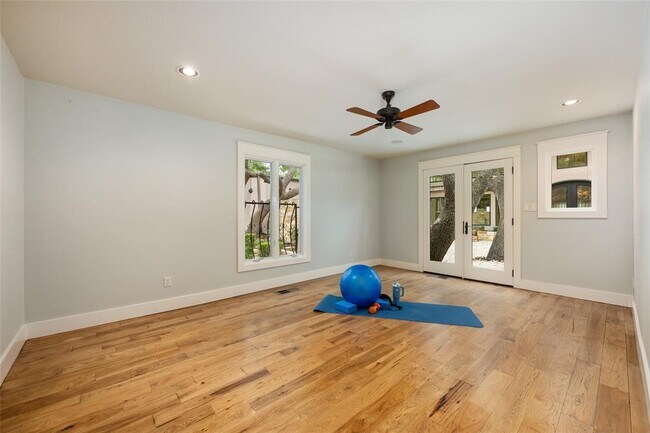 Building Photo - 15911 Booth Cir